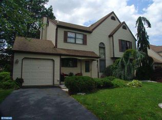 59 Country Ln, Hamilton, NJ 08690