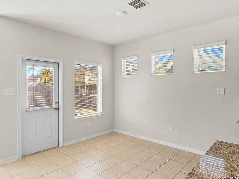 8904 Portobello Way — photo 8