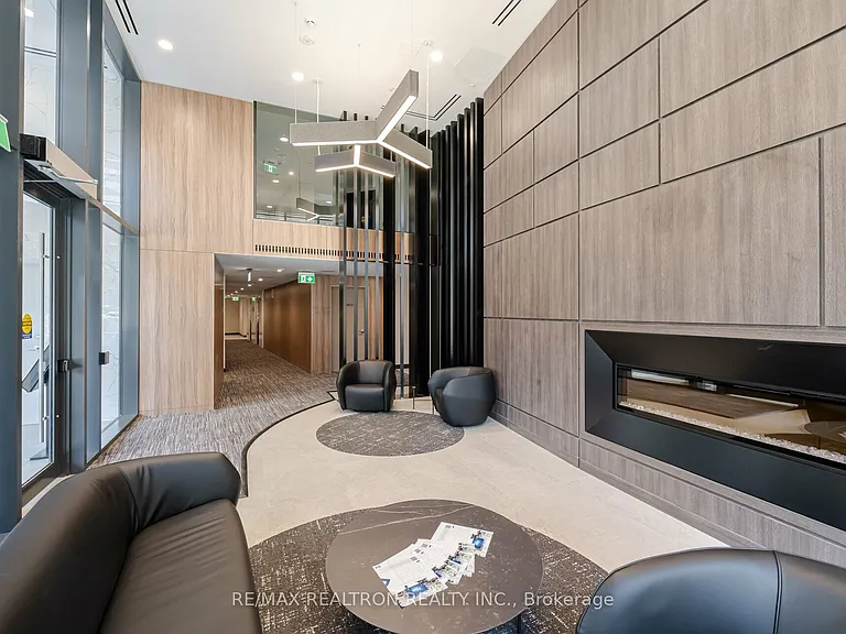 2525 Bathurst St #410 — Photo 20