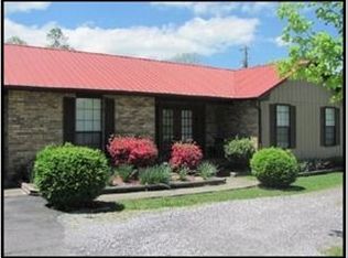 204 Jackson Ln, Oliver Springs, TN 37840