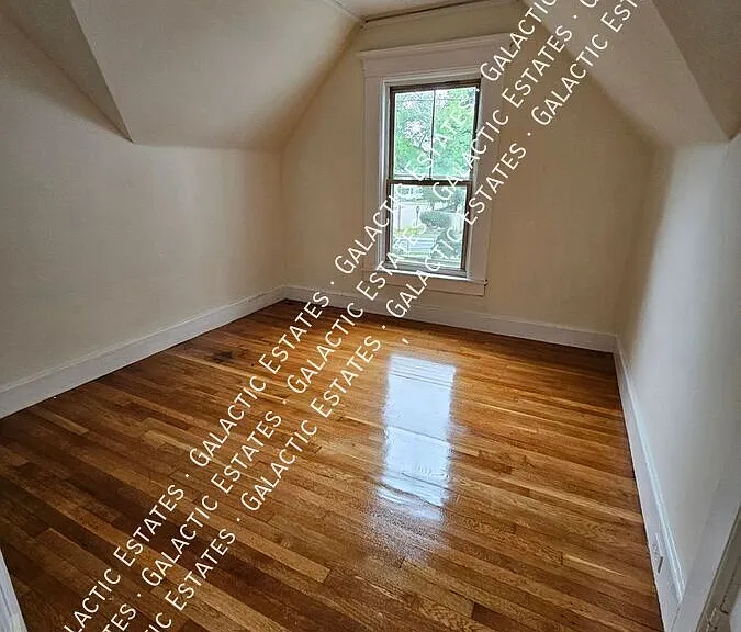 605 Hall St #2 — Photo 6