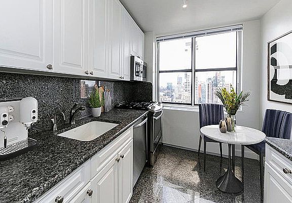 4th image of 45 W 60th St APT 9H