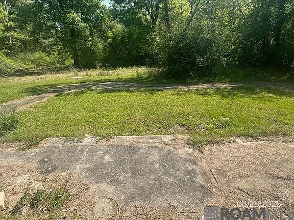 4th image of 9680 Ridgewood Dr