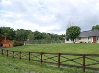 2566 E Griffin Dr, Ashland, MO 65010