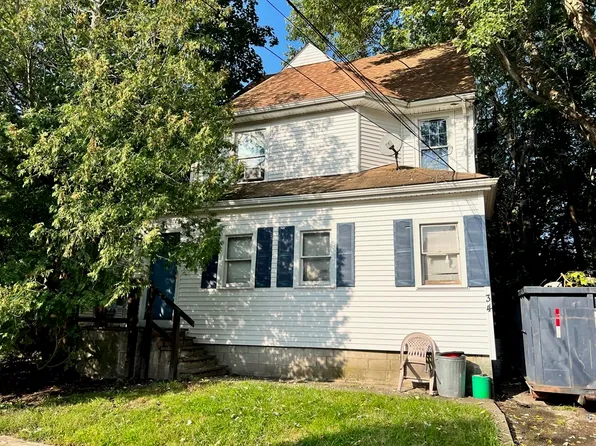 34 Newcomb Pl, Taunton, MA 02780