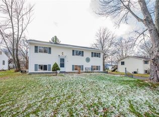 124 Buckley Pl, Henrietta, NY 14467