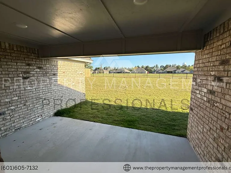571 Patrick Farms Dr — Photo 42