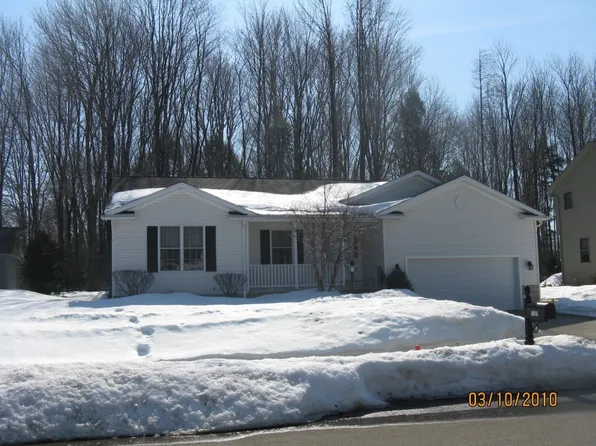 1127 Jonathan Dr, Erie, PA 16509