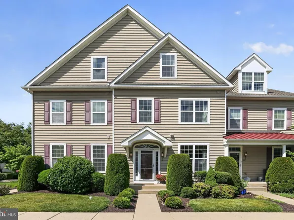 313 Katie Ln, Perkasie, PA 18944