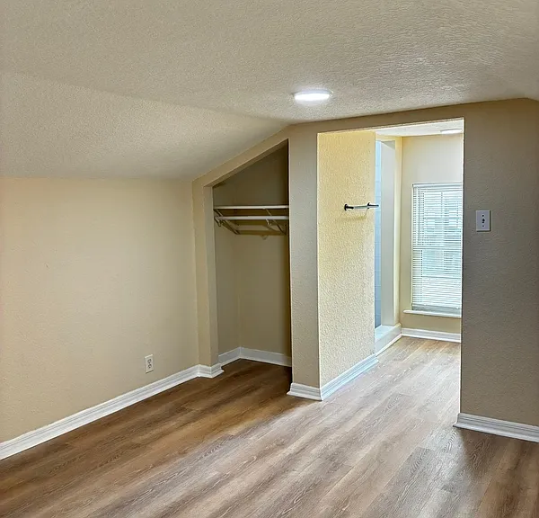 2738 Riverside Ave #18 — Photo 11