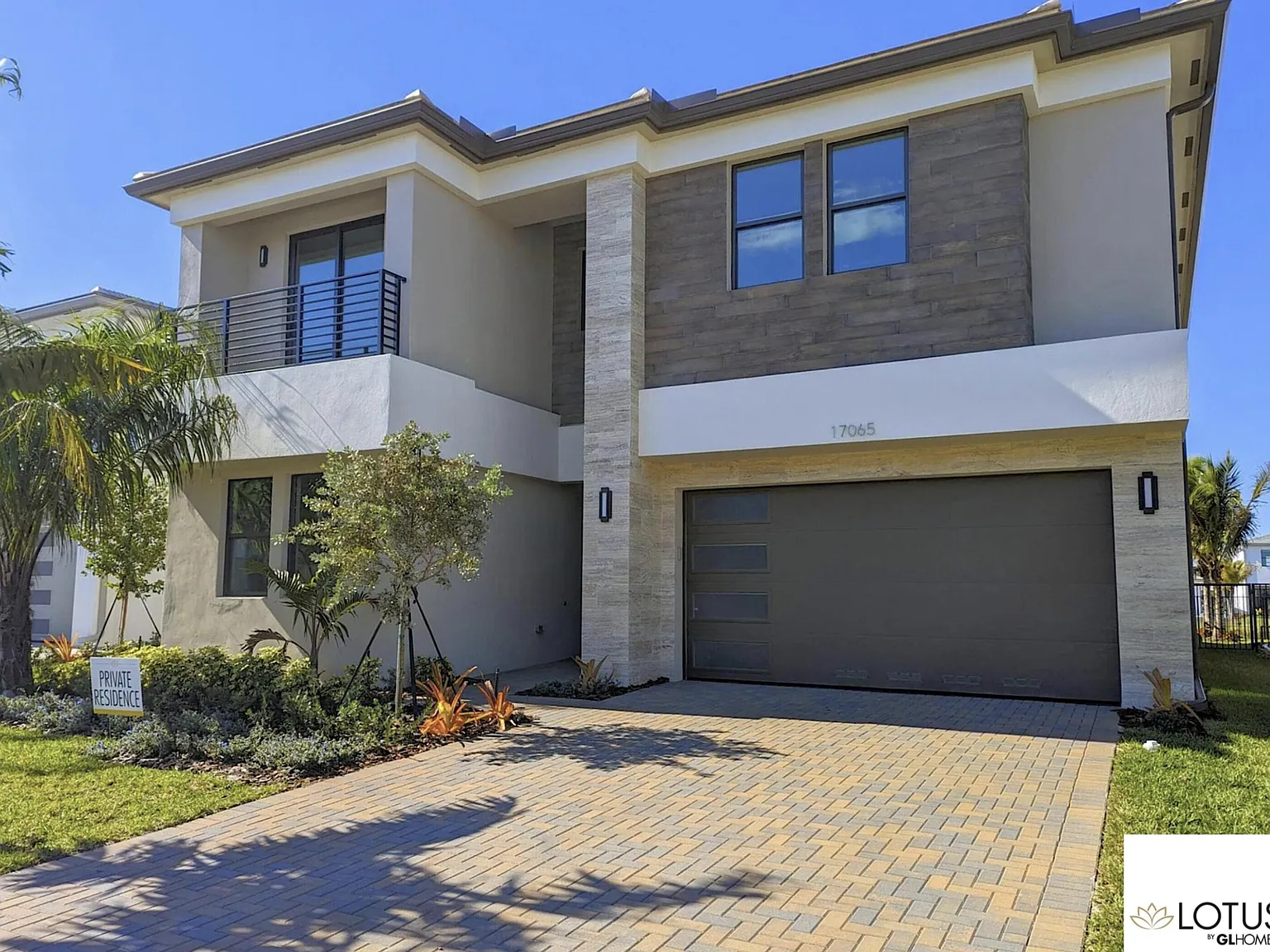 5 bed, 7.0 bath, 4609 sqft, $16,000 — Photo 2