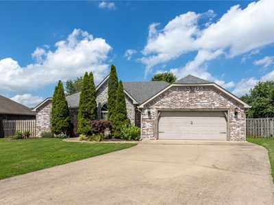 3000 SW Silverbark Rd, Bentonville, AR, 72712