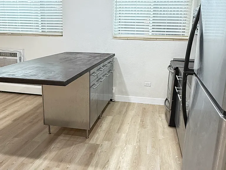 75 N Emerson St #101 — Photo 14