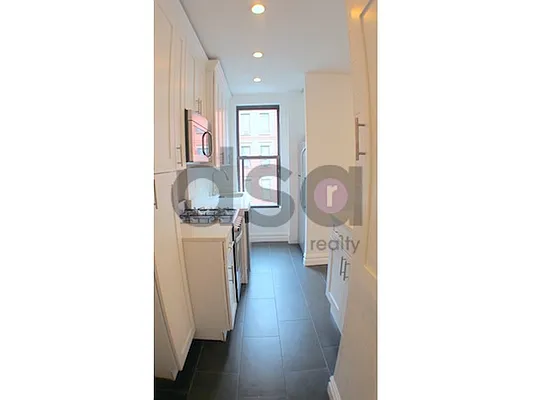 Rented by DSA Realty | media 17