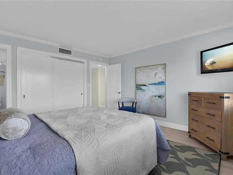 3200 Gulf Shore Blvd N #105 — Photo 15