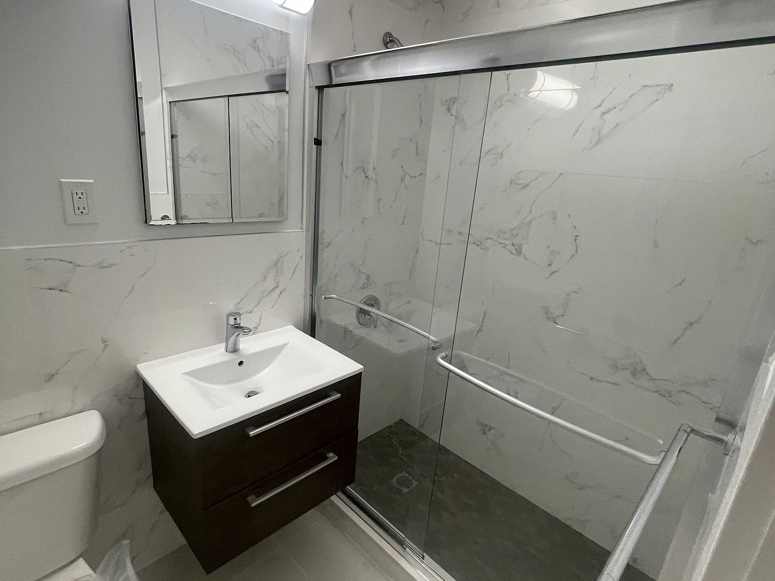 Studio, $1,800 — Photo 3