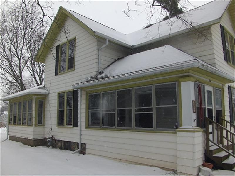 2nd image of 307 W Walworth St
