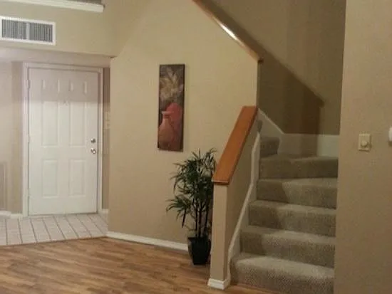 2 bed, 1182 sqft, $1,925 — Photo 3