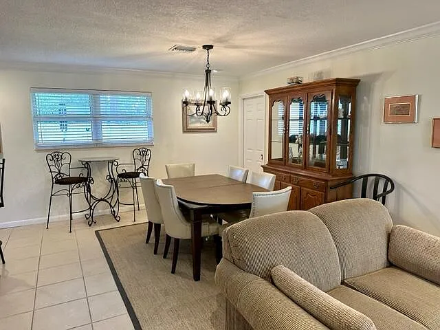 3 bed, 2.0 bath, 1232 sqft, $3,800 — Photo 3