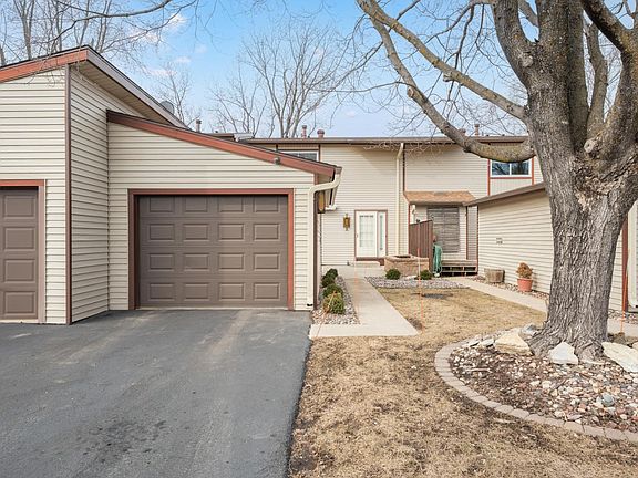 2nd image of 1656 Meadow Cir SE