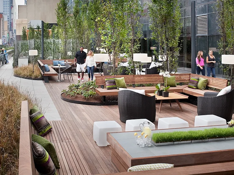 450 W 42nd St #26M — Photo 14