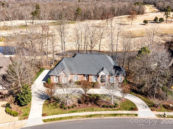 1220 Firethorne Club Dr, Waxhaw, NC 28173