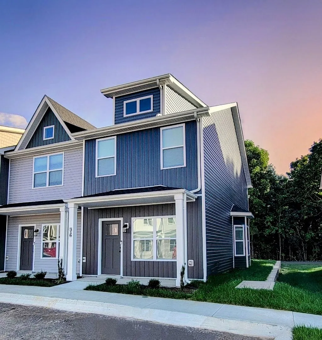 316 Front Ridge Circle — Photo 1