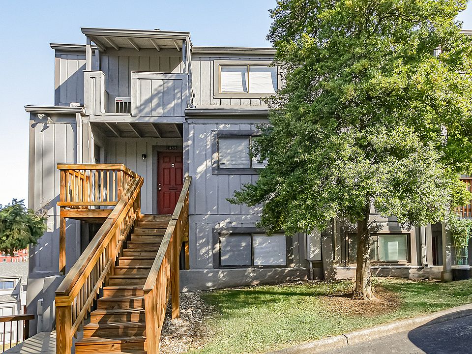 Eagle's Eyrie Apartments