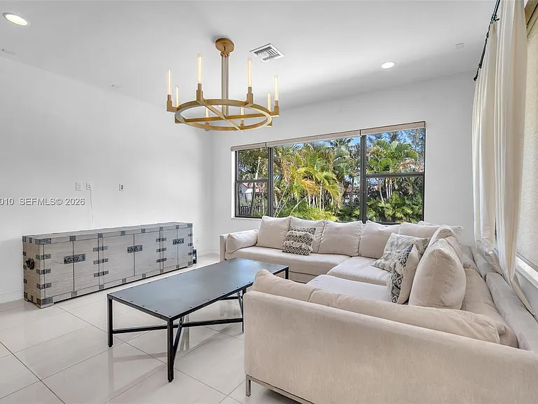 865 SW 113th Ln — Photo 12
