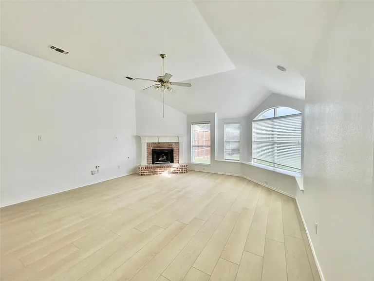 11002 Tree Shadow Ln — Photo 5
