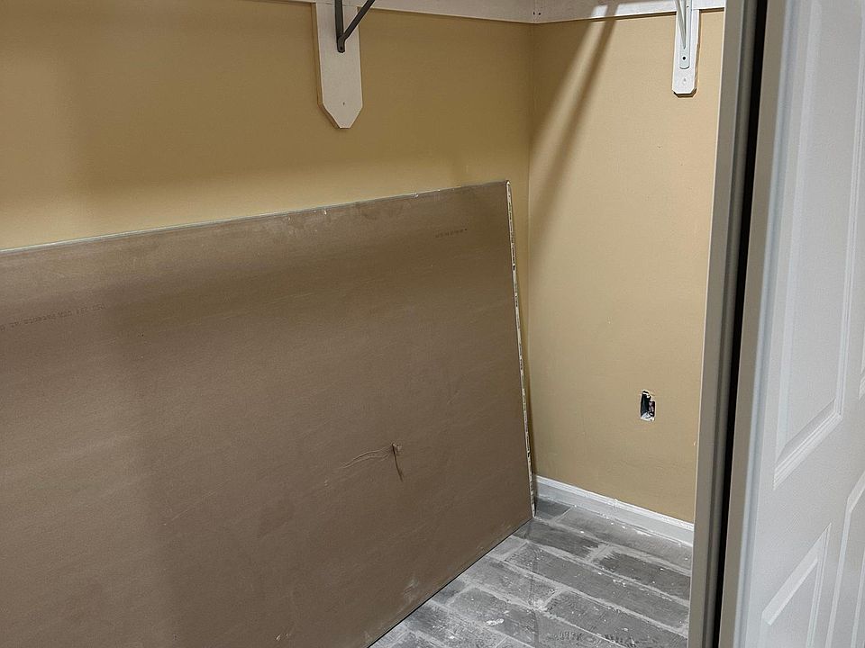 walkin closet