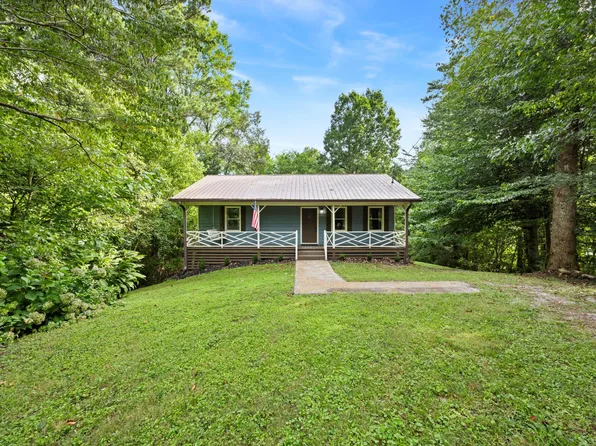 1070 Oak Cliff Ln, Tunnel Hill, GA 30755