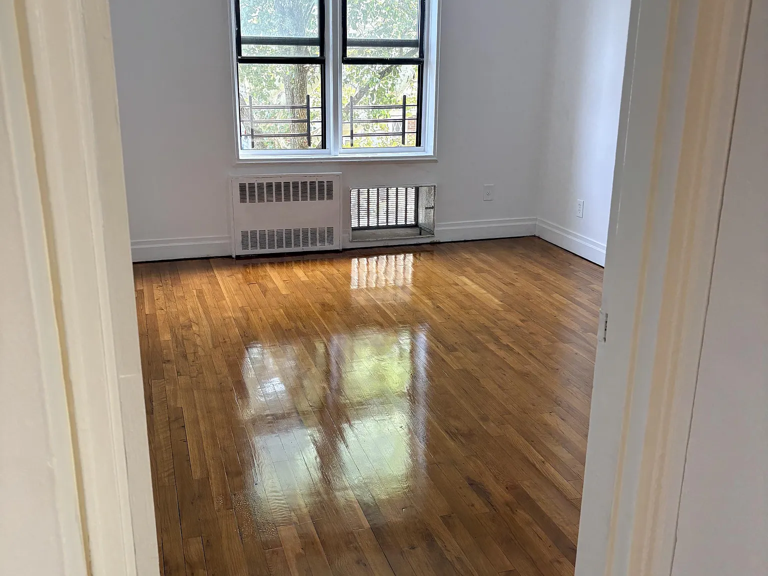 1725 Edison Avenue — Photo 4
