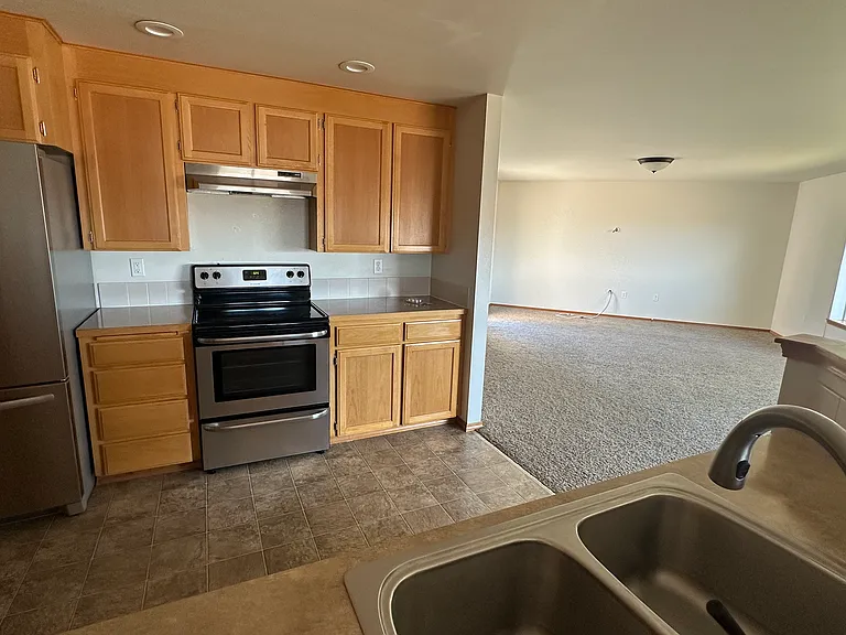 6802 Easy St — Photo 4