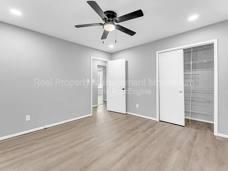 3204 N Wildan Ave — Photo 14
