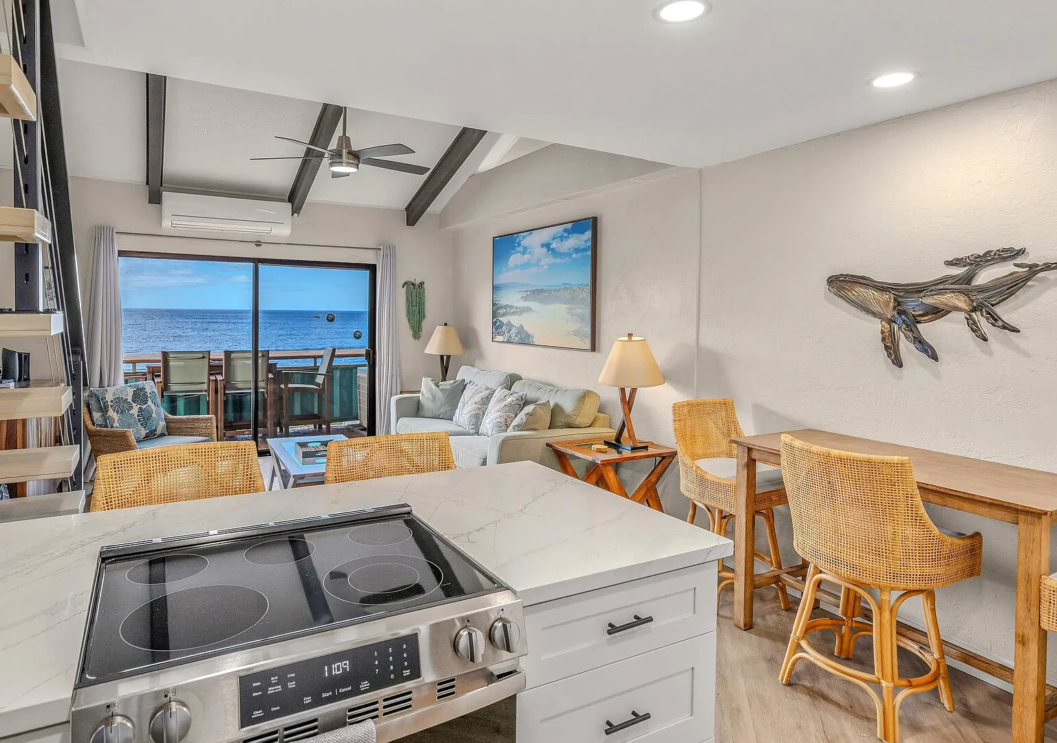 Shores of Maui 215 - Modern Reno, Ocean Views, Loft Lounge, King Bed, — Photo 3