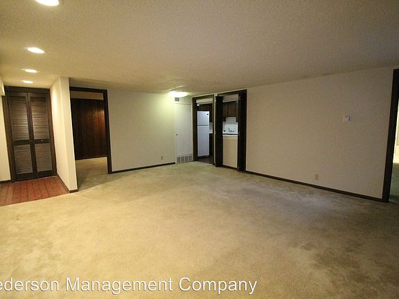 2nd image of 4443 Jefferson St APT 18