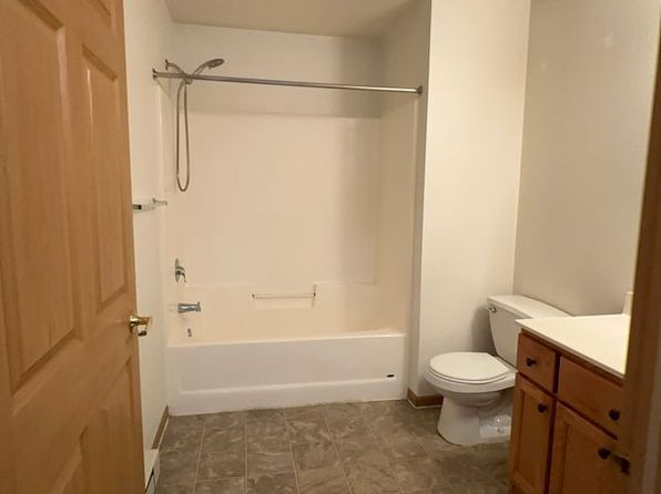 1036 Meadowview Ln N Unit 5