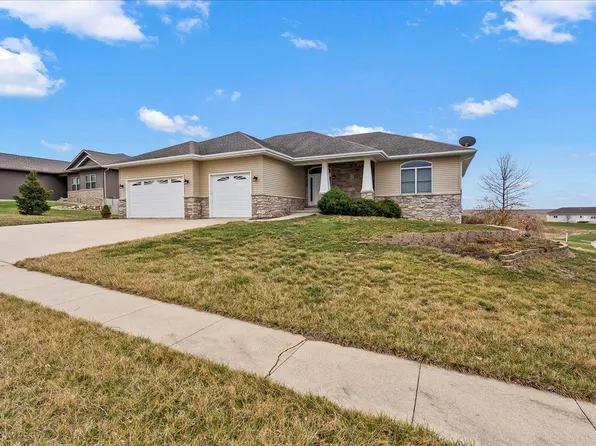 1602 Palmer Ct, Parkersburg, IA 50665