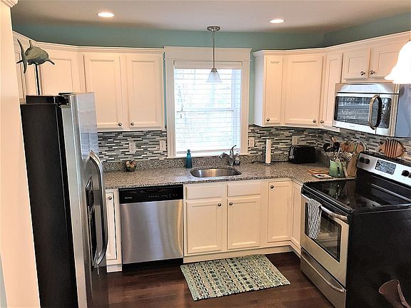 modern coastal kitchen