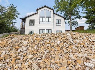 5296 N Lake Sanford Rd, Sanford, MI 48657