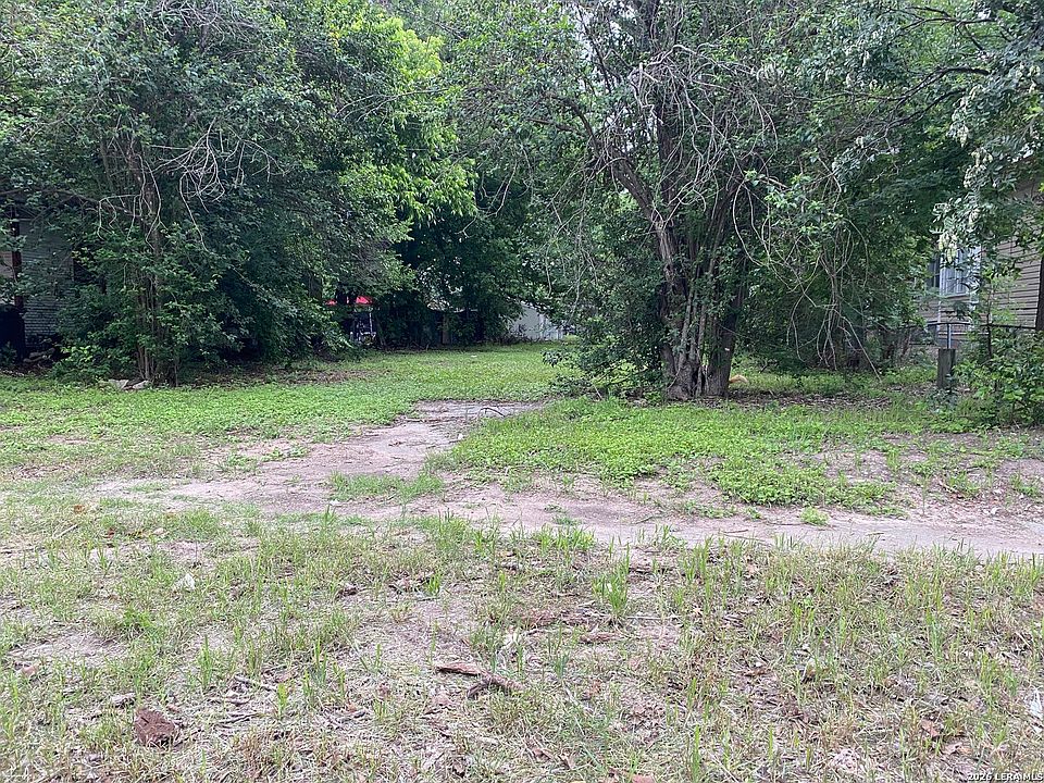 1st image of 306 Chicago LOT 11