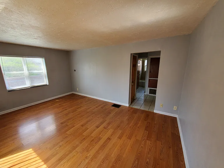 99 N Hampton Rd #D — Photo 16