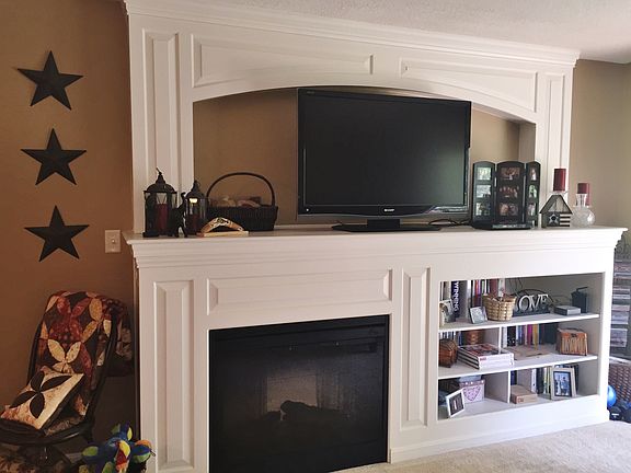 Fireplace & Built-in Shelves