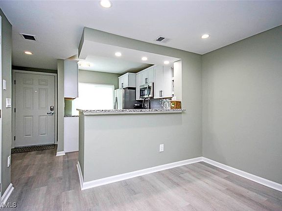 5th image of 18008 San Carlos Blvd APT 25