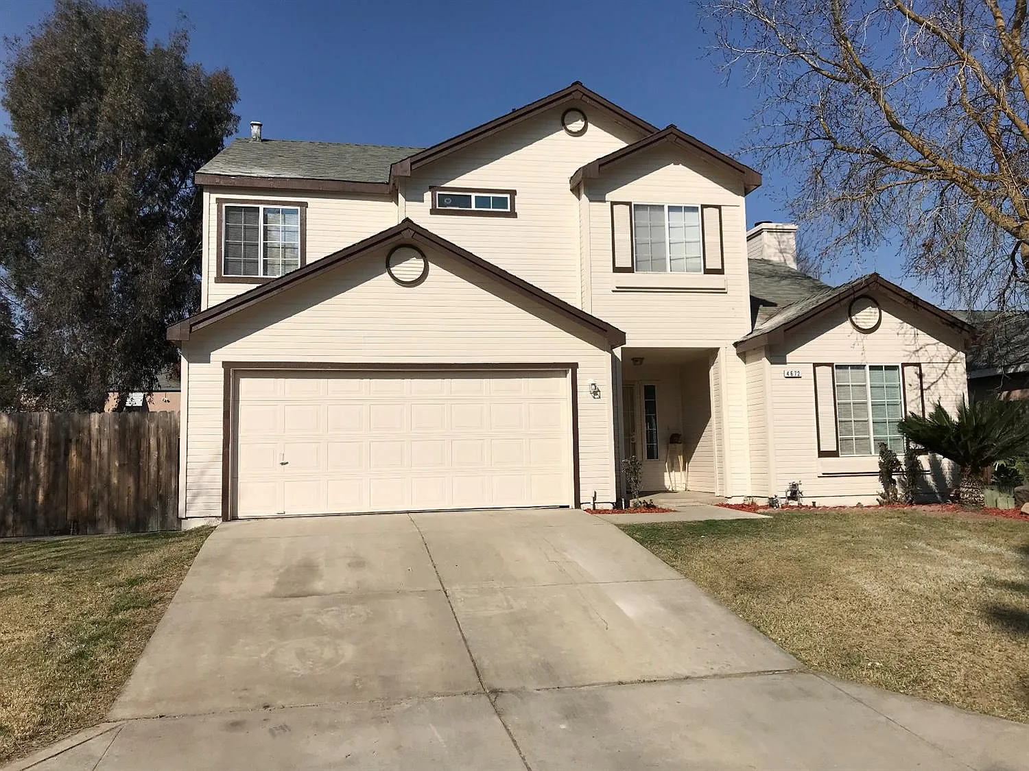 4672 W Griffith Way photo 1