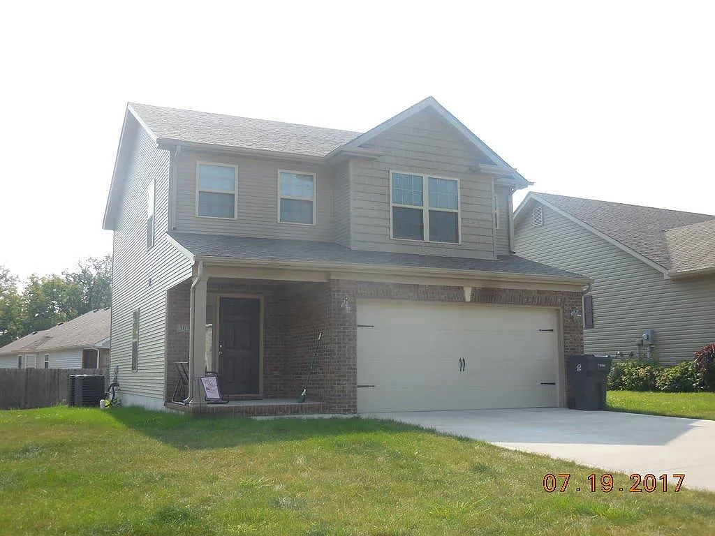 309 Oxford Cir photo 1