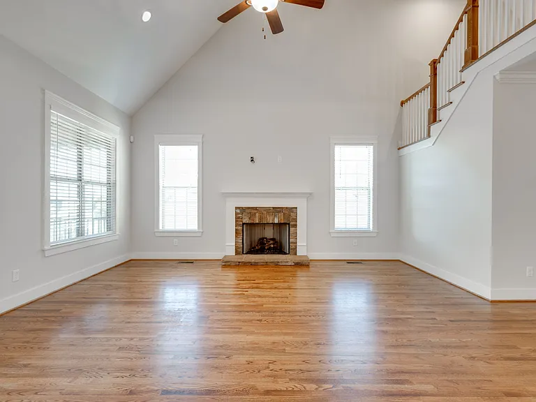 8885 McKenzie Farm Dr — Photo 12