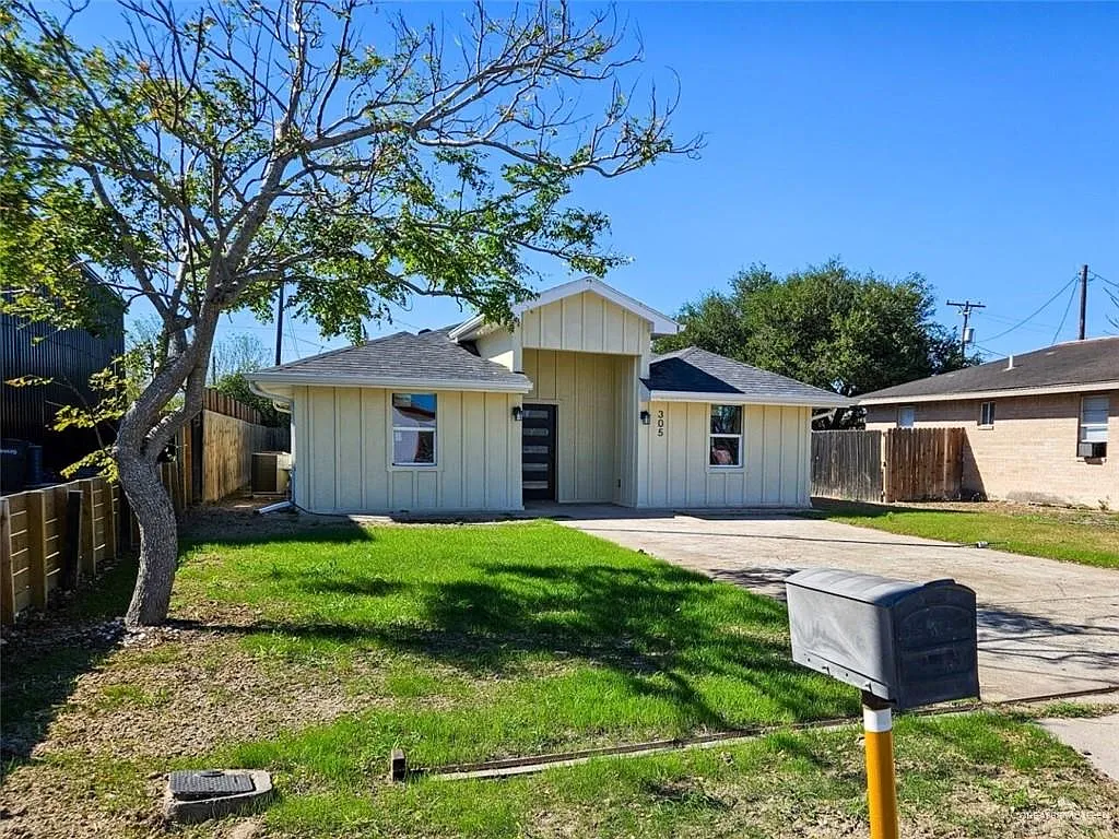 Building Photo - 305 S Raul Longoria Rd
