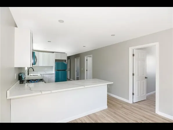 83 Ocean St, Providence, RI 02905